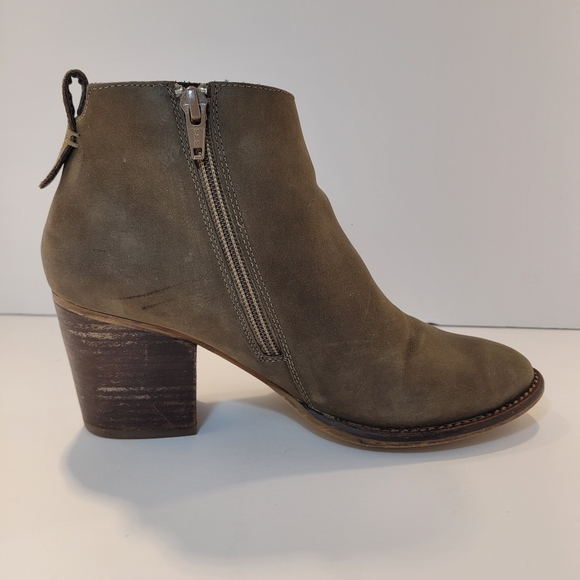 Blondo Nivada Waterproof Boots - Picture 4 of 13